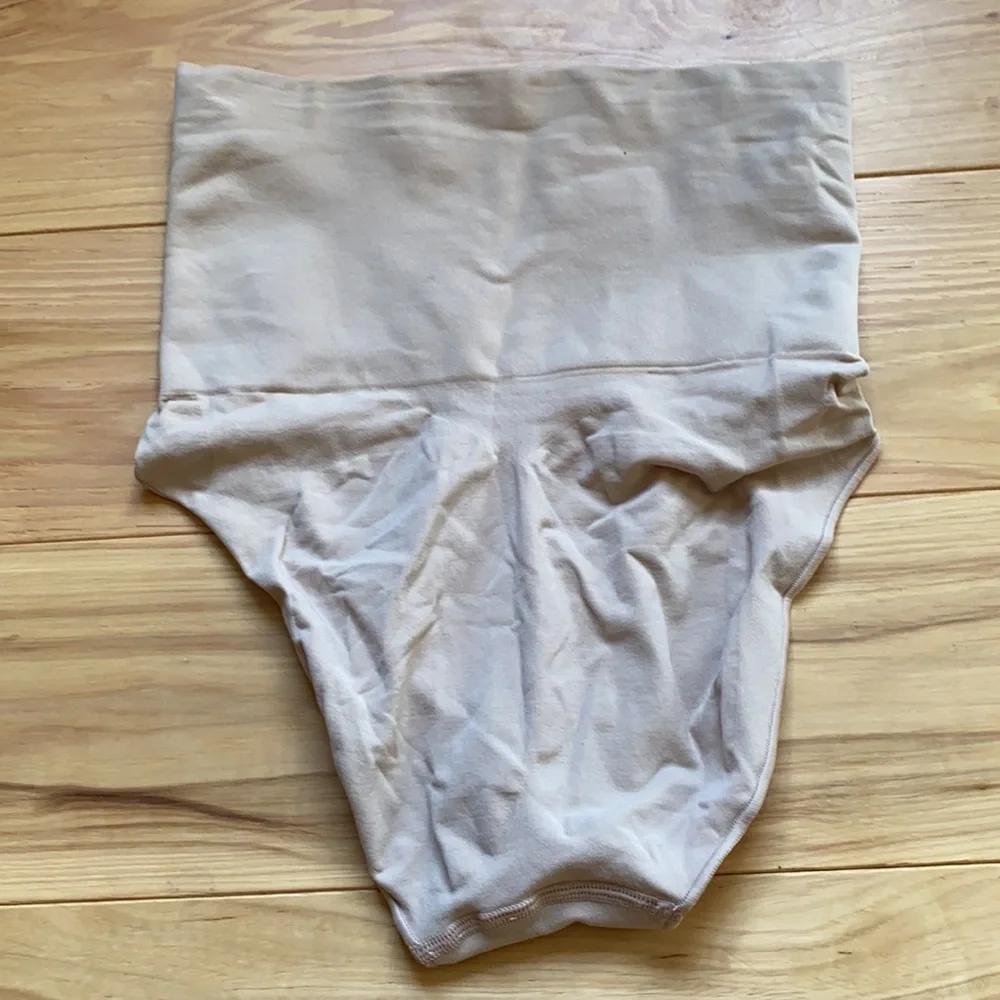 SKIMS CORE CONTROL BRIEF - Picture 3 of 4